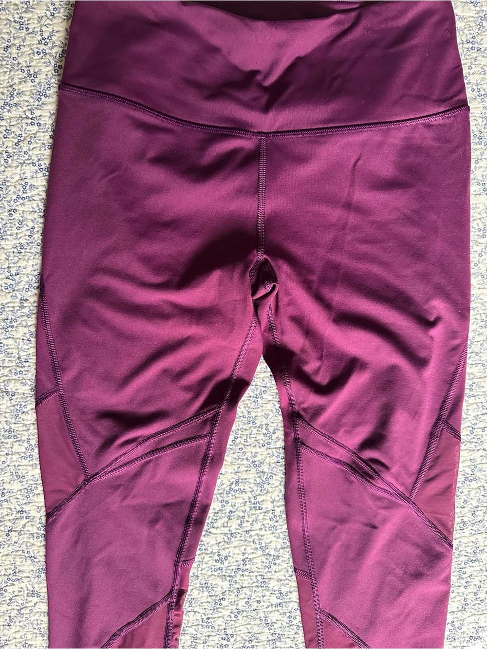 Women’s Victoria’s Secret Performance Leggings in Plum